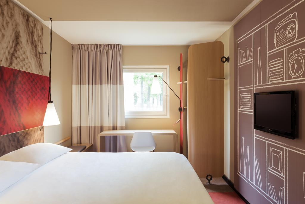 Ibis Albi Hotel Exterior foto