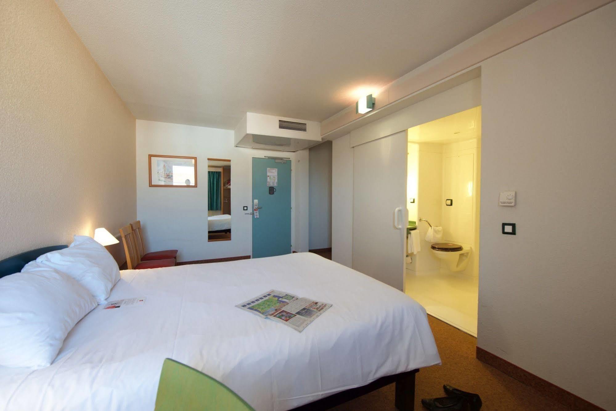 Ibis Albi Hotel Exterior foto